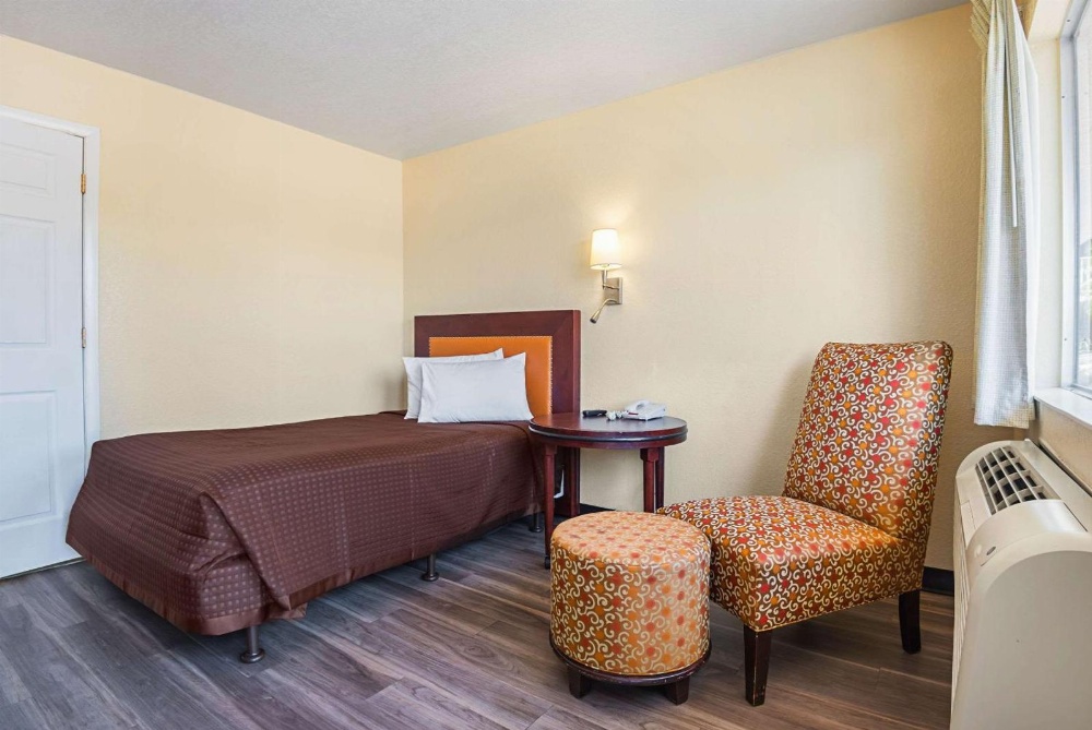 Rodeway Inn Kissimmee Main image